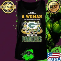 Never underestimate a woman who understands football and loves green bay packers signatures s Tank top