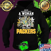 Never underestimate a woman who understands football and loves green bay packers football signatures s Hoodie