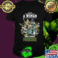 Never underestimate a woman who understands football and loves green bay packers shirt