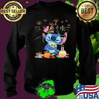 Happy halloween stitch hug baby yoda pumpkins s Sweater