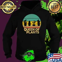 Queen Of Plants Funny Gardening Houseplants Landscaping Vintage T-Shirt Hoodie