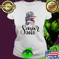 Girls Senior 2022 Class of 22 Messy Bun Seniors American Flag T-Shirt Ladies tee
