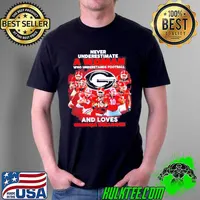 Never Underestimate A Woman Who Understands Football And Love Georgia Bulldogs Signatures s Unisex