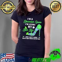 Funny Im a december queen im living my best life and i aint going back and forth with you Ladies Tee