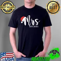 Funny mr Claus & Mrs Claus Est.2021 Christmas Newlywed Couple Xmas T-s Unisex