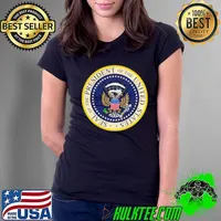 Top Fake Presidential Seal 45 Es Un Titere Donald Trump Shirt Ladies Tee