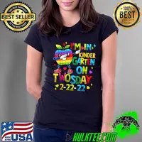Original I'm In Kindergarten On Twosday 2-22-22 Colorful Pop It T-Shirt Ladies Tee