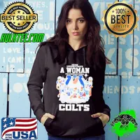 never UNderestimate A Woman Who Understands Football And Loves Indianapolis Colts Signatures Shirt