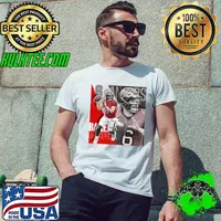 Baker Mayfield American football quarterback for the Tampa Bay Buccaneers T-Shirt Unisex