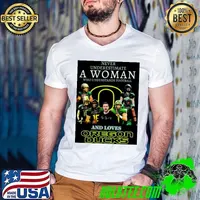 Never underestimate a woman who understands football and loves oregon ducks signatures 2022 Guys V Neck