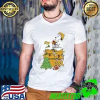 Snoopy And Woodstock Gift Minnesota Vikings Football Merry Christmas 2024 Guys V Neck