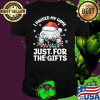 I paused my game just for the gifts Christmas Video Games hat santa T-Shirt