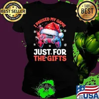 I paused my game just for the gifts Christmas Video Games hat santa plaid Ladies tee