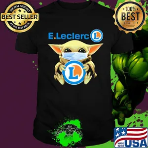 Baby Yoda face mask hug E.Leclerc shirt