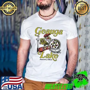 Travis Kelce wearing Geauga Lake Amusement Park shirt